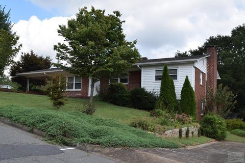 201 Woodward Avenue sold home in Mountainview, Morganton, NC