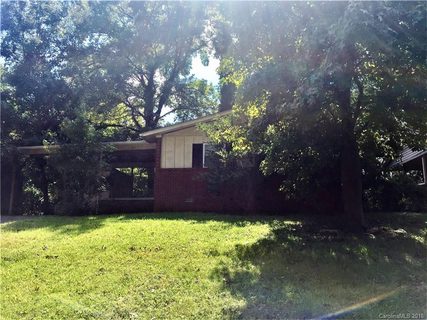 2909 Ravencroft Drive