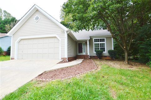 3211 Ontario Place sold home in Hubbard Woods, Charlotte, NC
