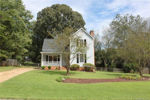 2510 Castlewood Drive