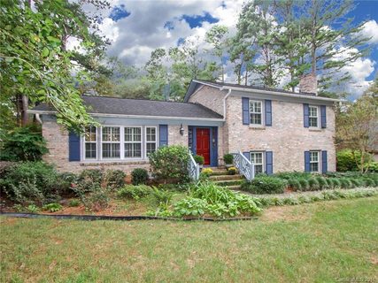 2075 Poinsett Drive