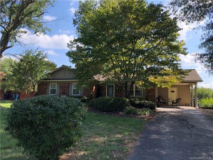 213 Springhill Lane