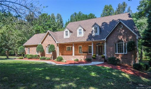 107 Amanda Drive sold home in Mandy Plantation, Matthews, NC