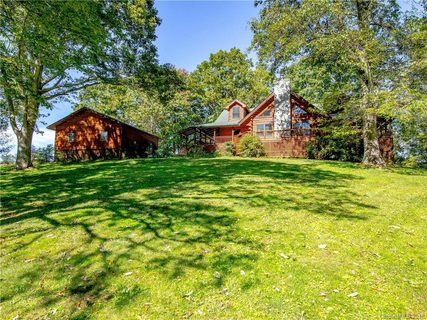 898 Glade Mountain Drive sold home in The Glade, Canton, NC
