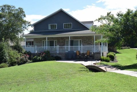 1845 Hidden Pointe Drive