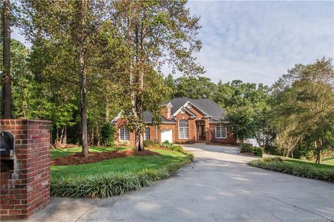 8179 Tranquil Harbor Lane sold home in Tranquil Harbor, Denver, NC