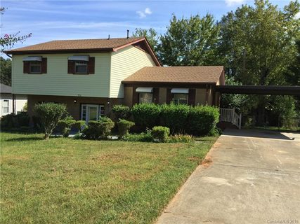 936 Hallmark Drive