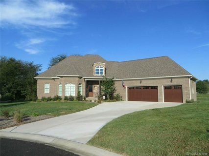 8050 Torquay Drive sold home in Fenton Dell, Harrisburg, NC