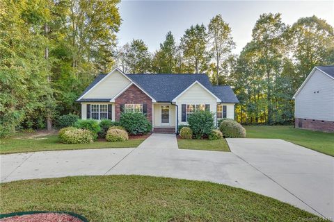 1571 Kingston Drive sold home in Beaumont, Kannapolis, NC