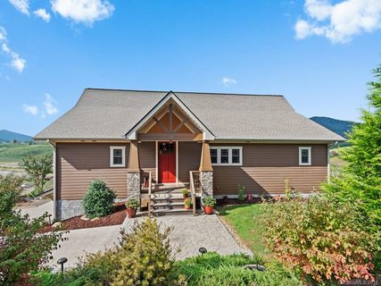 16 New Morning Place sold home in Mountain View Acres, Leicester, NC