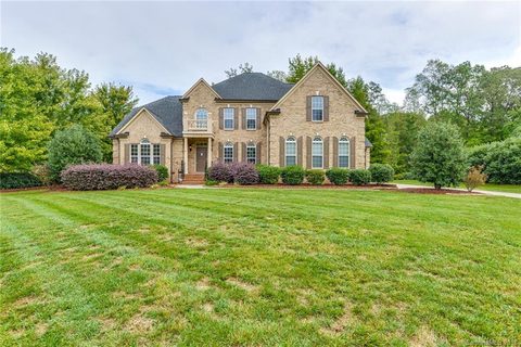 8042 Talcott Drive sold home in Stonebridge, Mint Hill, NC
