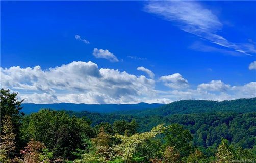 Woodlands 12 Curtain Bluff None w12