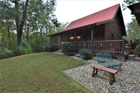 1516 Yadkin Lane