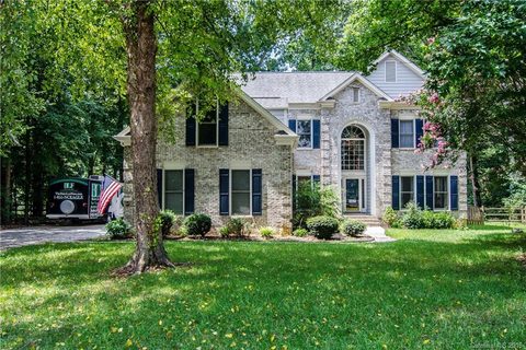 5701 Painted Fern Court