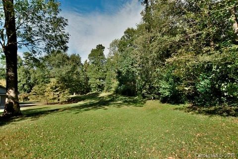 2124 Windemere Road
