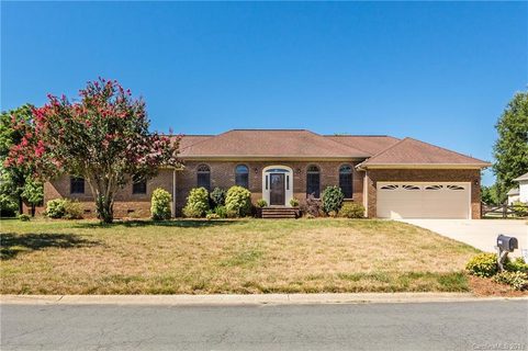 3041 Tradd Drive