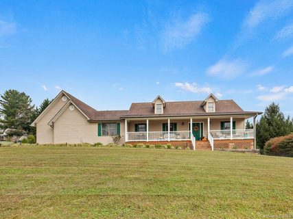 117 Canaan Drive sold home in Canaan Acres, Candler, NC