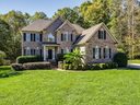 1713 Meadow Crest Court sold home in Matthews, SC