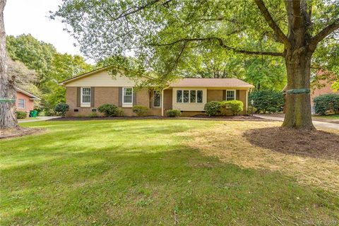 Previously sold for $305,000