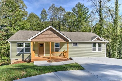 131 Blossom Ridge 24 sold home in Meadow View Estates, Leicester, NC