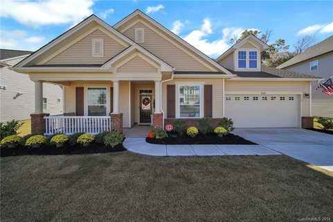 1314 Kings Grove Drive sold home in Kings Grove, York, SC