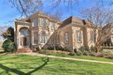 8813 Rosslare Villas Court sold home in Charlotte, SC