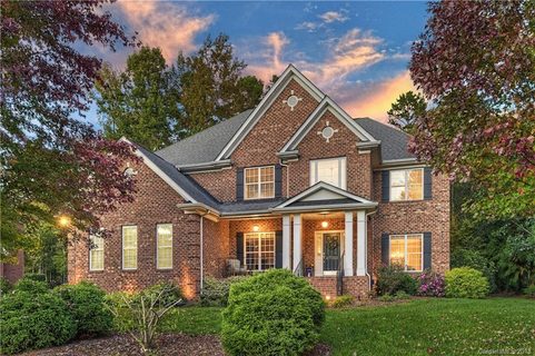 5002 Trinity Trace Lane sold home in The Estates At Wesley Oaks, Wesley Chapel, NC