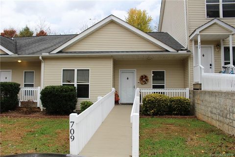 709 Villas Court 31 sold townhome in Villas at Cedar Hill, Asheville, NC