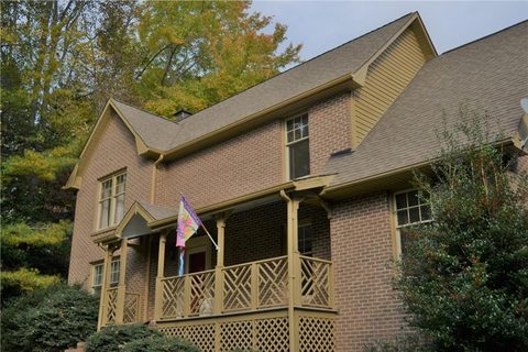 203 La Bellevue Street
