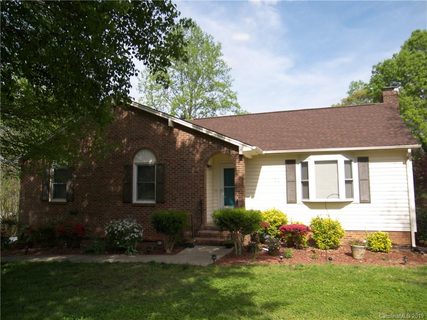 1010 Forestbrook Drive sold home in Forest Brook, Gastonia, NC