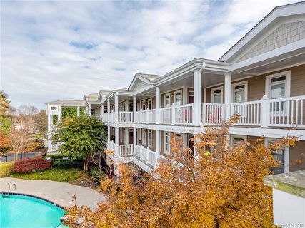 637 Williamson Drive 307