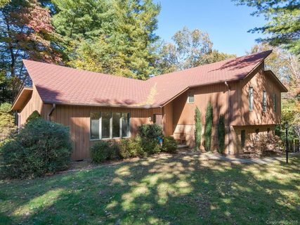24 S Oaks Circle