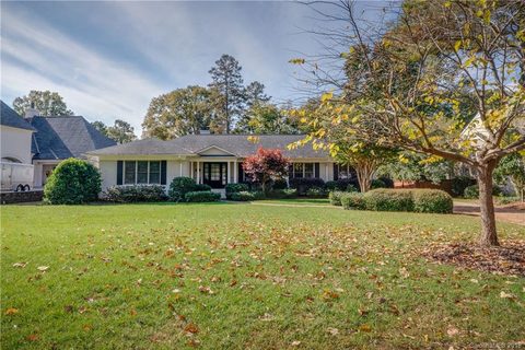 2310 Overhill Road sold home in Pharr Acres, Charlotte, NC