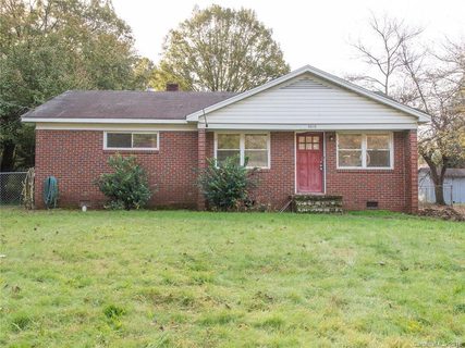 3016 Iredell Drive sold home in Milhaven Park, Charlotte, NC