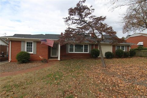204 Dogwood Lane sold home in Dogwood Acres, Belmont, NC