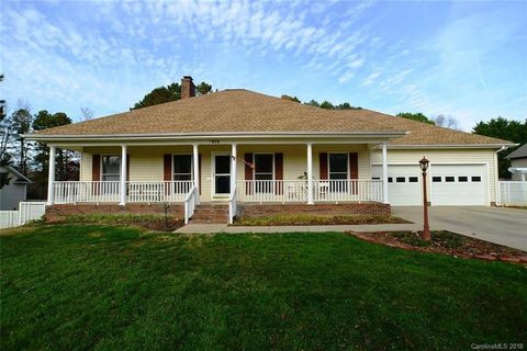 7656 Old Post Road sold home in Deer Track, Denver, NC