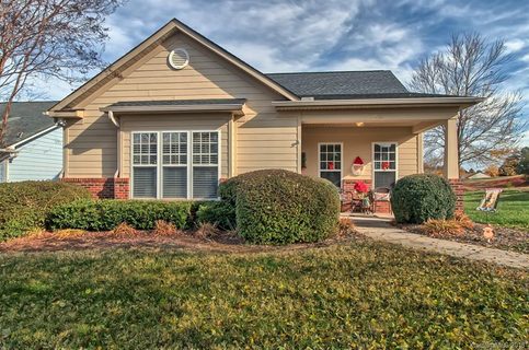 9916 Bishops Gate Boulevard sold home in The Cottages, Pineville, NC