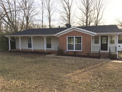 6707 Glenmoor Drive