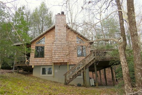 89 Lake Road
