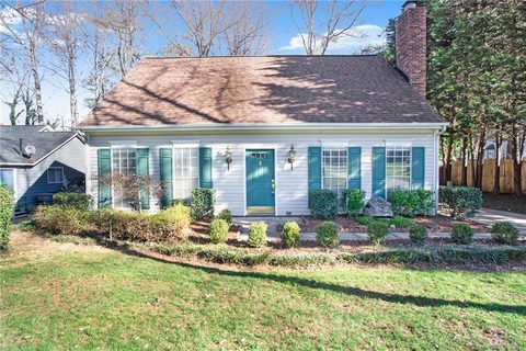 8118 Ashwood Drive sold home in Chestnut Ridge, Charlotte, NC