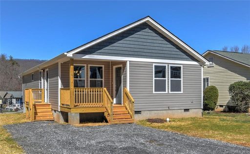 15 Half Moon Drive sold home in Springside Meadows, Swannanoa, NC