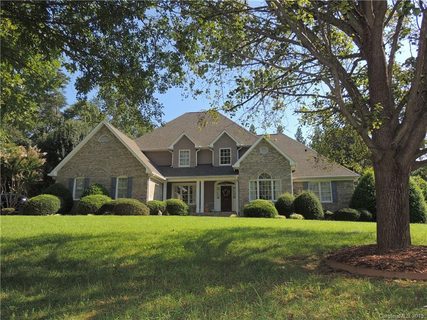 112 Brightmore Circle