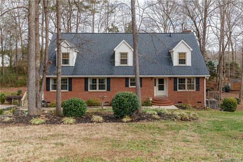 2276 Wintercrest Drive