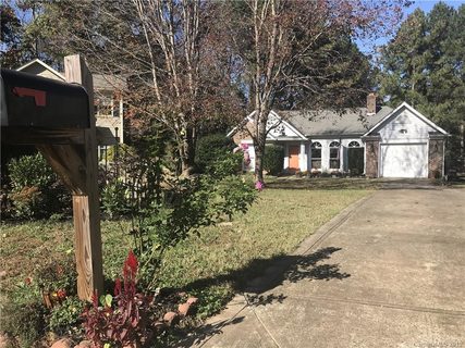 8821 Kishorn Court sold home in Cambridge Commons, Charlotte, NC