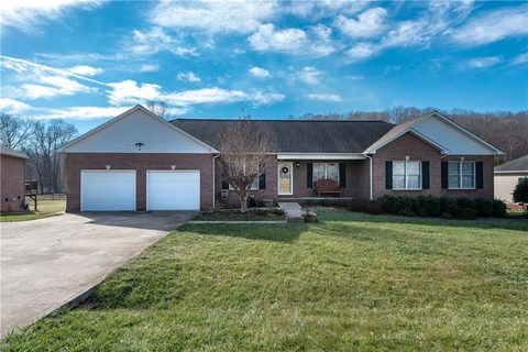 1534 Indian Springs Drive
