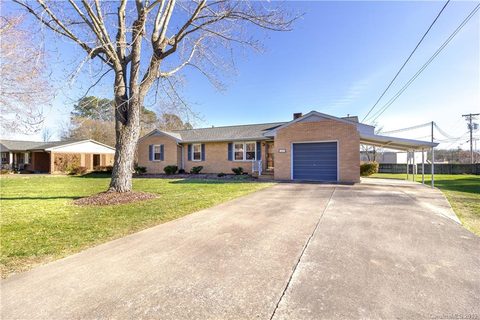 1009 Sherwood Lane sold home in Country Club, Kings Mountain, NC