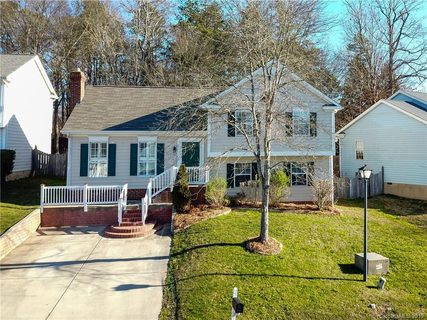 12404 Agate Lane sold home in Woodside Village, Pineville, NC