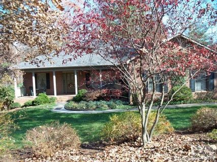 210 Springwood Drive Ne
