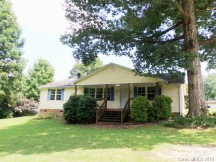1420 Goat Farm St sold home in Castle Hills, Hickory, NC