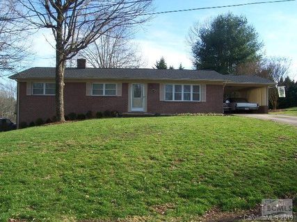 114 Hilltop Avenue sold home in Lakeview Acres, Valdese, NC